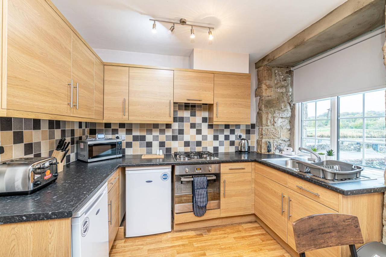 Scalebar Bridge End Mill Apartment Сетъл Екстериор снимка